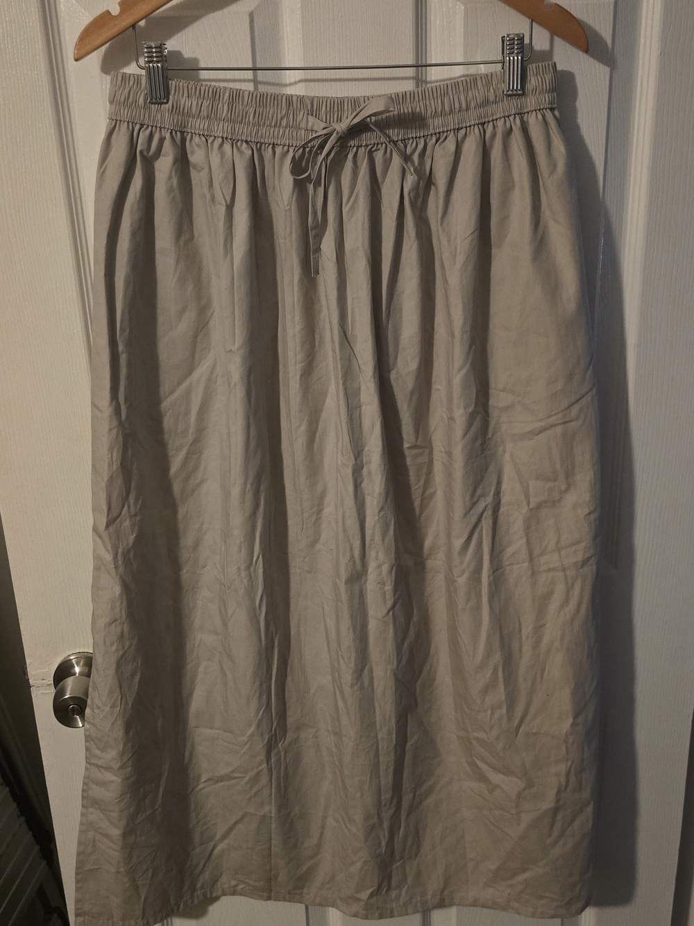 Cream Light Color Khaki Elastic-Waist Maxi Skirt